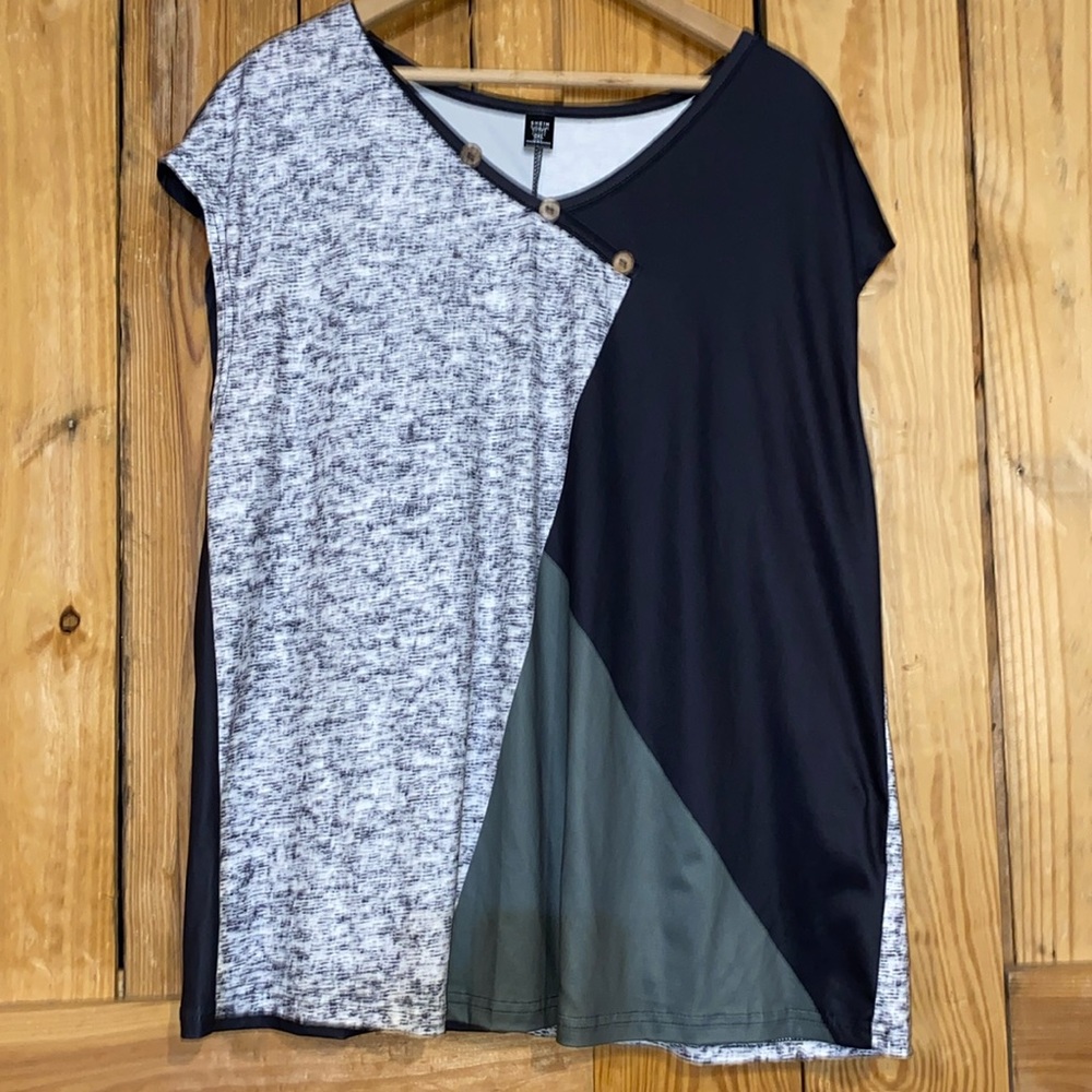 Sleeveless Blouse